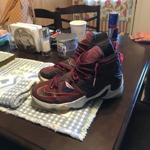 Lebron 13 , Size 9